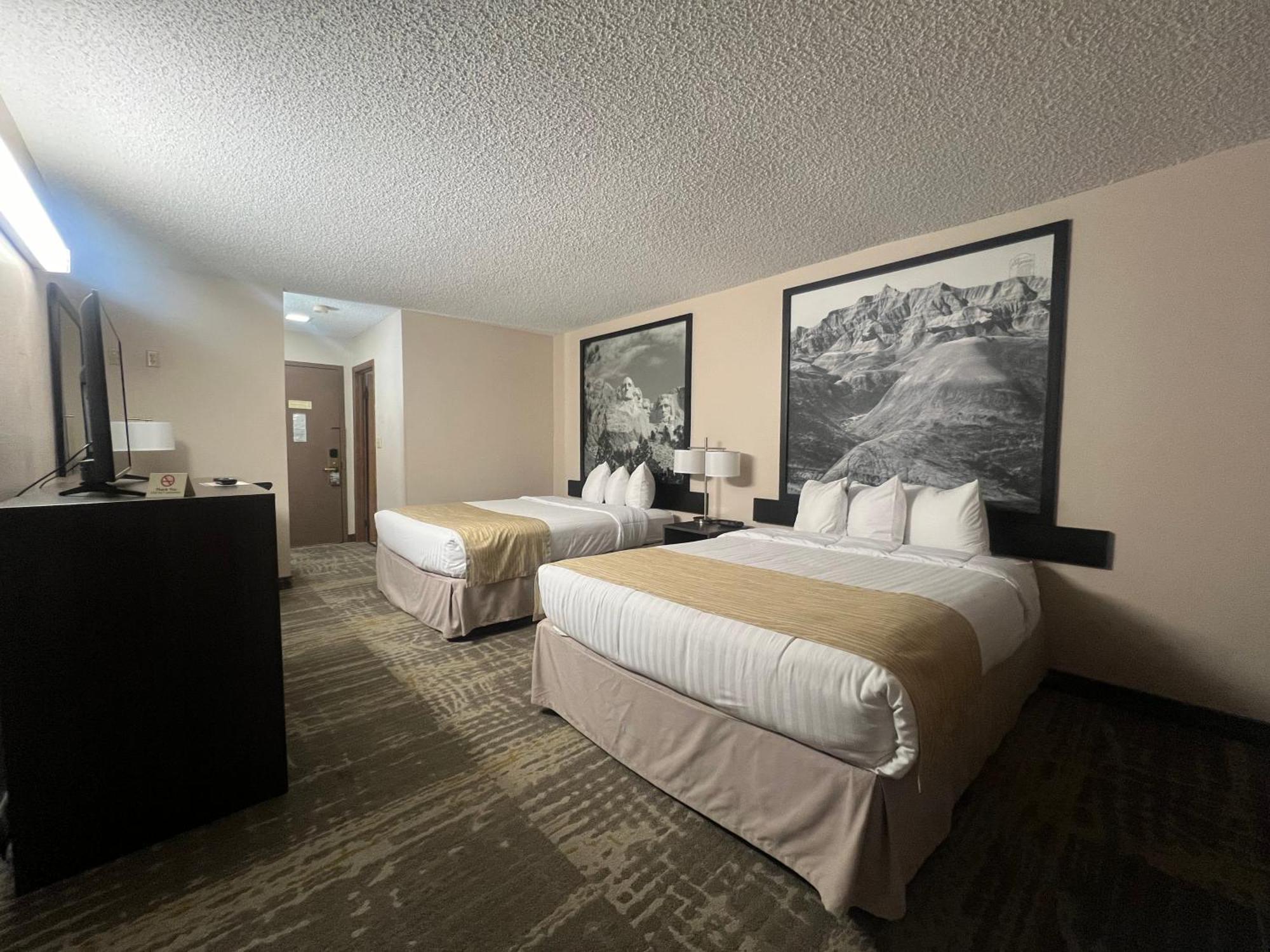 Super 8 By Wyndham Sturgis Hotel Buitenkant foto
