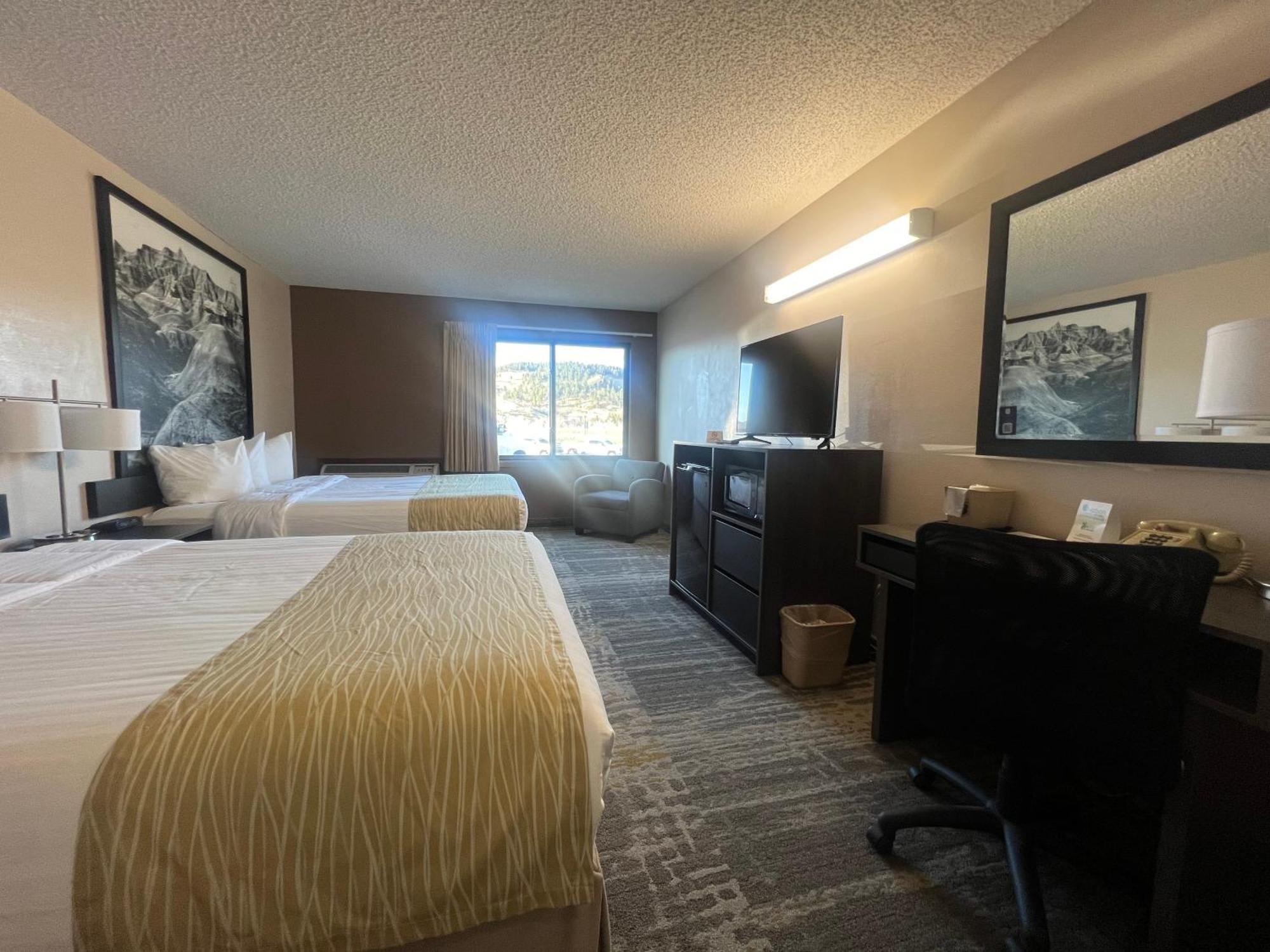 Super 8 By Wyndham Sturgis Hotel Buitenkant foto