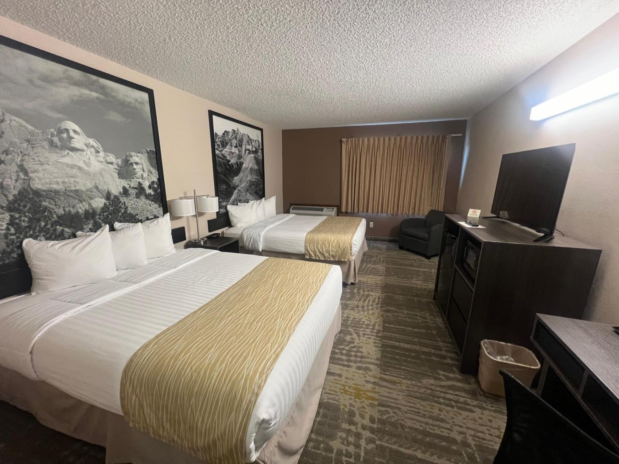 Super 8 By Wyndham Sturgis Hotel Buitenkant foto