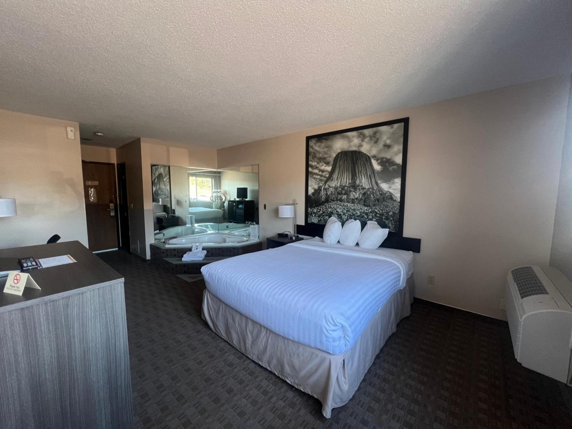 Super 8 By Wyndham Sturgis Hotel Buitenkant foto
